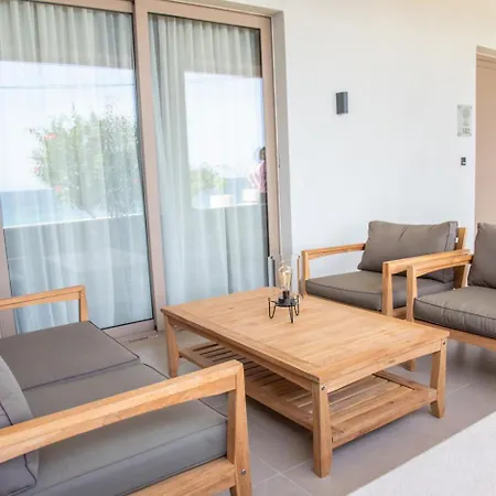 Kaiser Luxury 4* Αχίλλειο