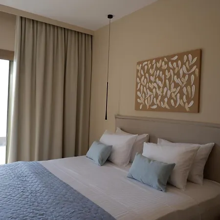 Kaiser Luxury 4* Achílleion