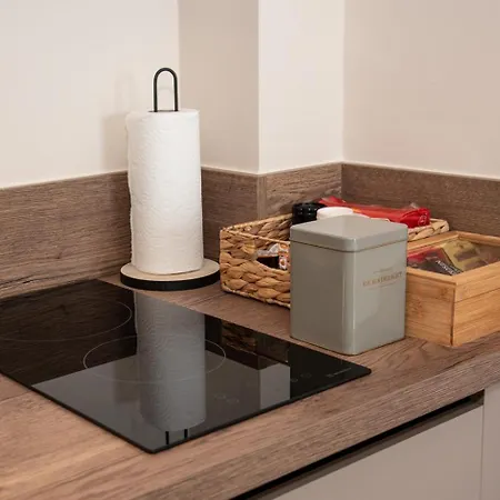 アパートホテル Kaiser Luxury