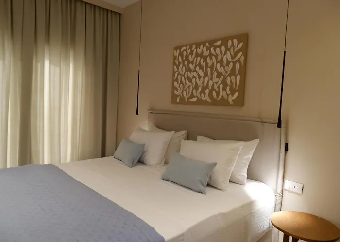 Kaiser Luxury Aparthotel 4*