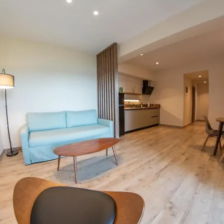 Kaiser Luxury Apartmanhotel Ahílio